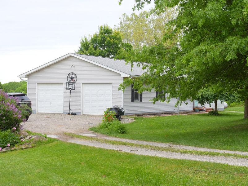 8801 Somerset Road, Thornville, OH 43076 Photo 3