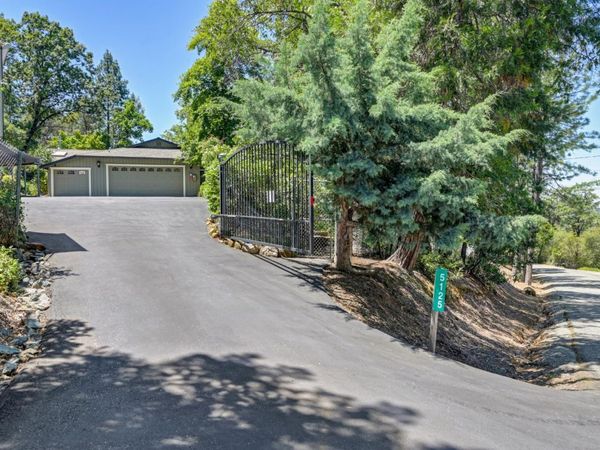 5125 Thomas Dr, Auburn, CA 95602