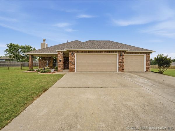14205 S 220th Avenue E, Coweta, OK 74429