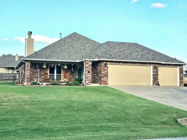 14205 S 220th Avenue E, Coweta, OK 74429