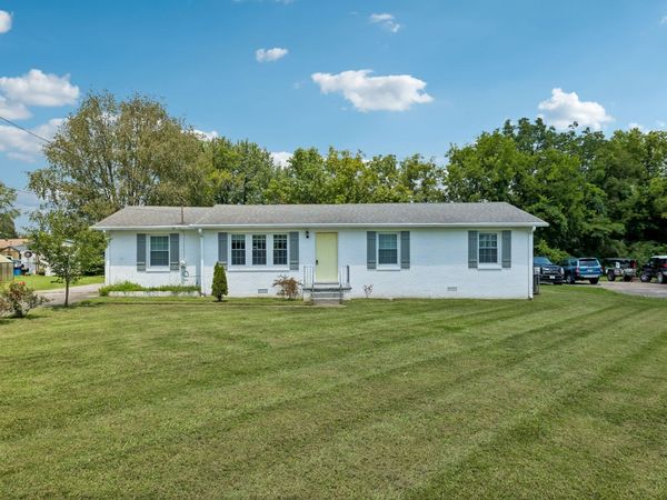 407 Sam Houston Dr, Lebanon, TN 37087