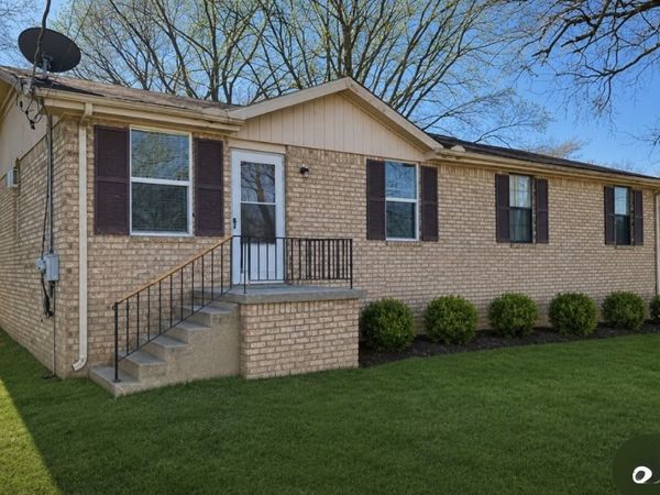 212C Ewing Dr , Nashville, TN 37207