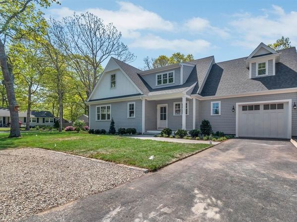 49 Striper Ln, Falmouth, MA 02536