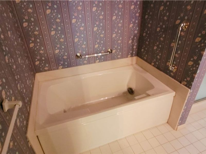 1745 Brookwood Drive, Akron, OH 44313 Photo 17