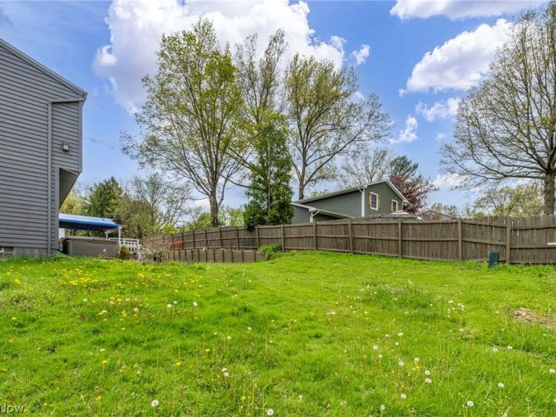 498 Bath Hills Boulevard , Akron, OH 44333 Photo 12