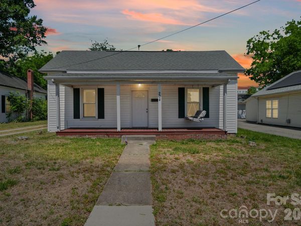 204 S East Avenue , Kannapolis, NC 28083