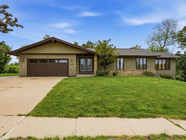 2928 Alleghany Drive NE, Cedar Rapids, IA 52402
