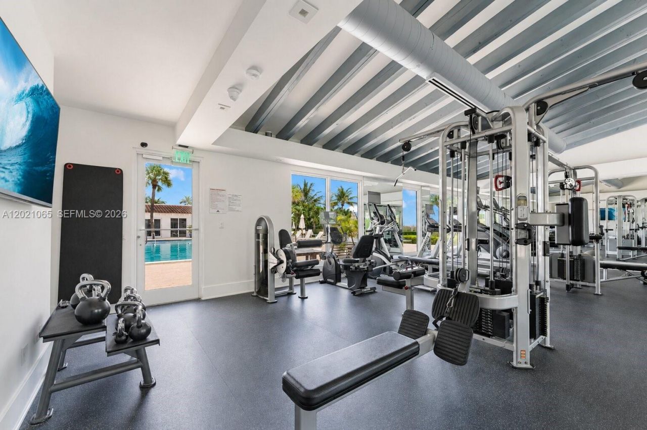 2457 Collins Ave, Unit 1703, Miami Beach, FL 33140 Photo