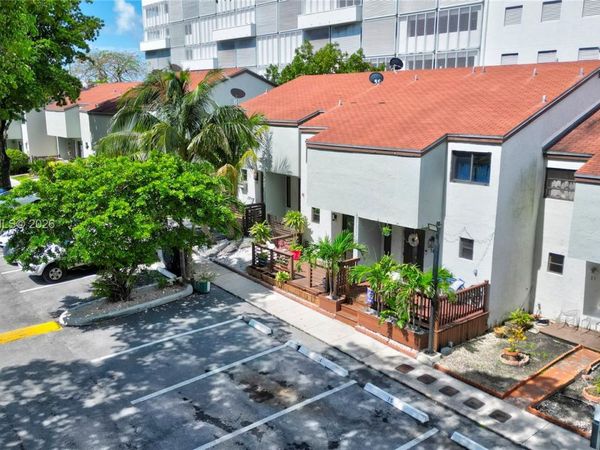 1901 NW S River Dr , Unit 12B, Miami, FL 33125
