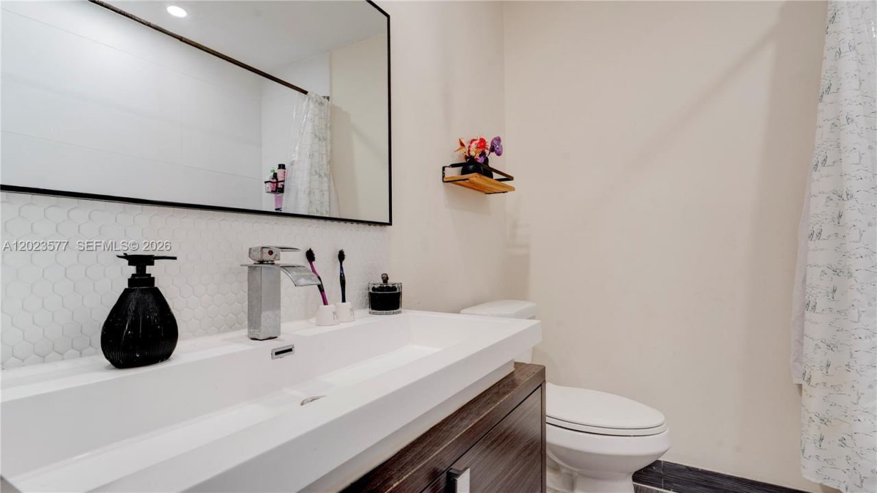 1901 NW S River Dr , Unit 12B, Miami, FL 33125 Photo