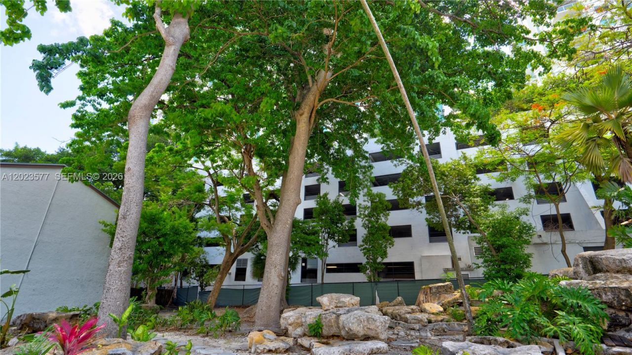 1901 NW S River Dr , Unit 12B, Miami, FL 33125 Photo