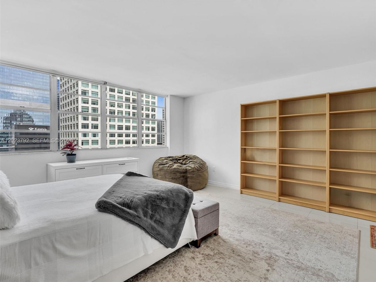 825 Brickell Bay Dr, Unit 2048, Miami, FL 33131 Photo