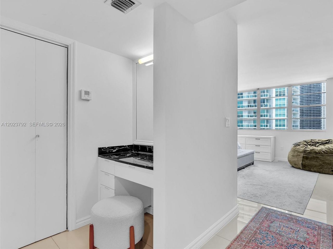 825 Brickell Bay Dr, Unit 2048, Miami, FL 33131 Photo