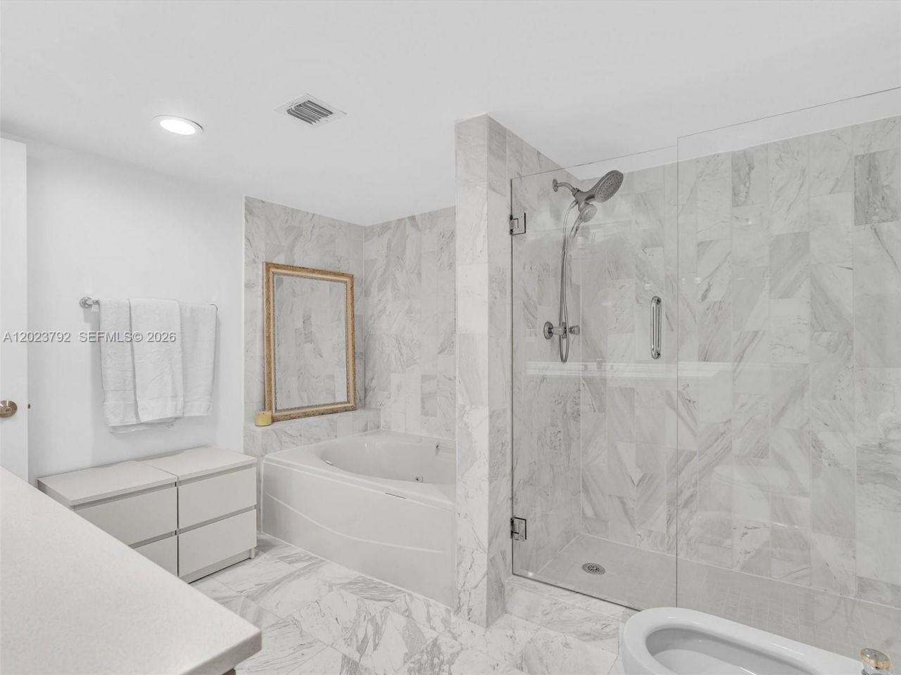 825 Brickell Bay Dr, Unit 2048, Miami, FL 33131 Photo