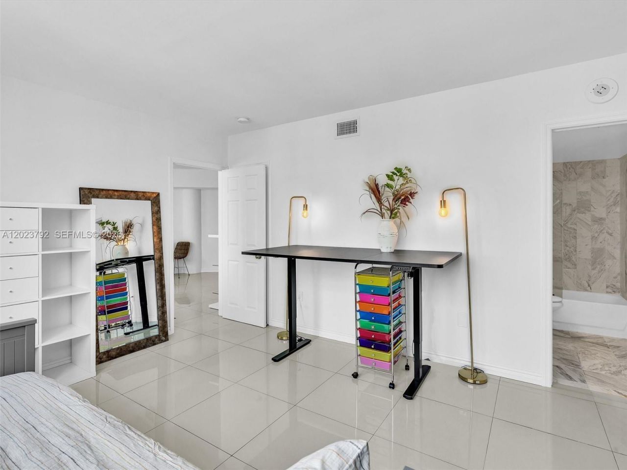 825 Brickell Bay Dr, Unit 2048, Miami, FL 33131 Photo