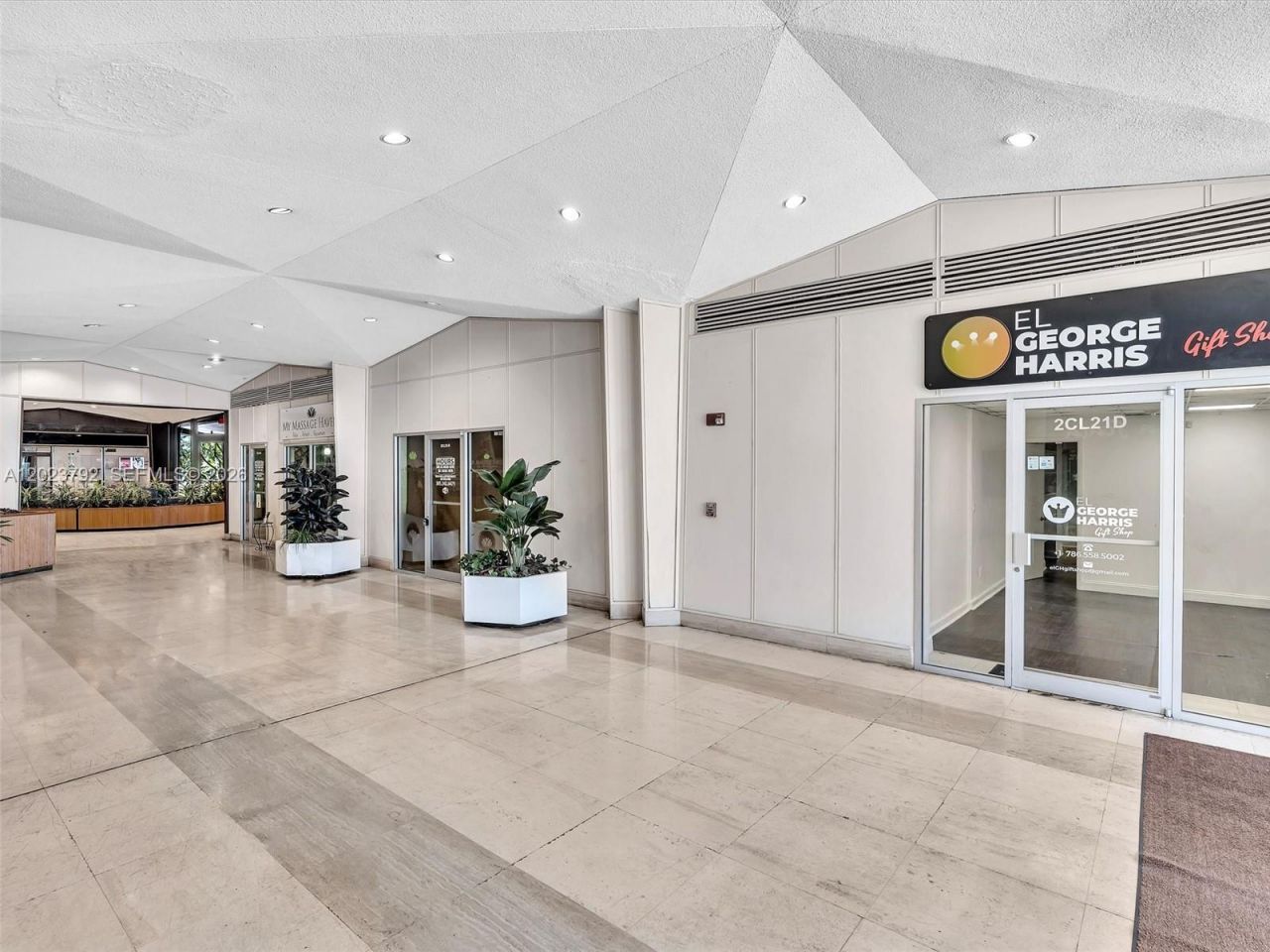 825 Brickell Bay Dr, Unit 2048, Miami, FL 33131 Photo