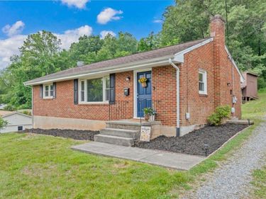 724 Vine ST , Bedford, VA 24523
