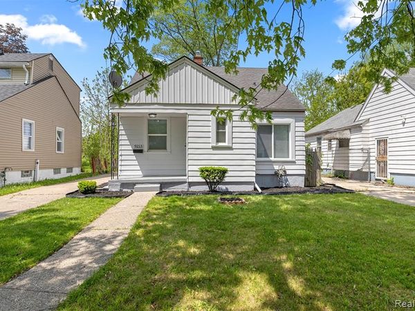 9213 Stout Street , Detroit, MI 48228