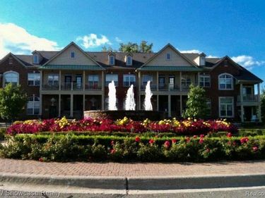 444 Boardwalk Drive, Walled Lake, MI 48390