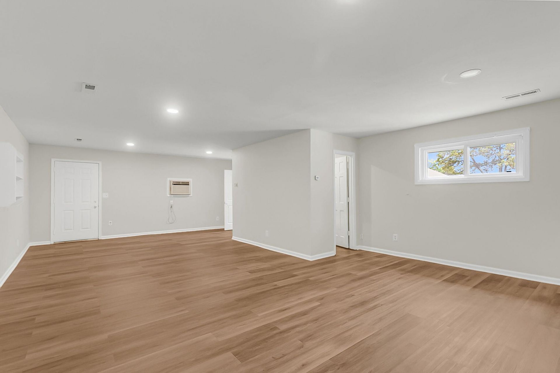 5433 Pennsylvania Avenue Photo 30