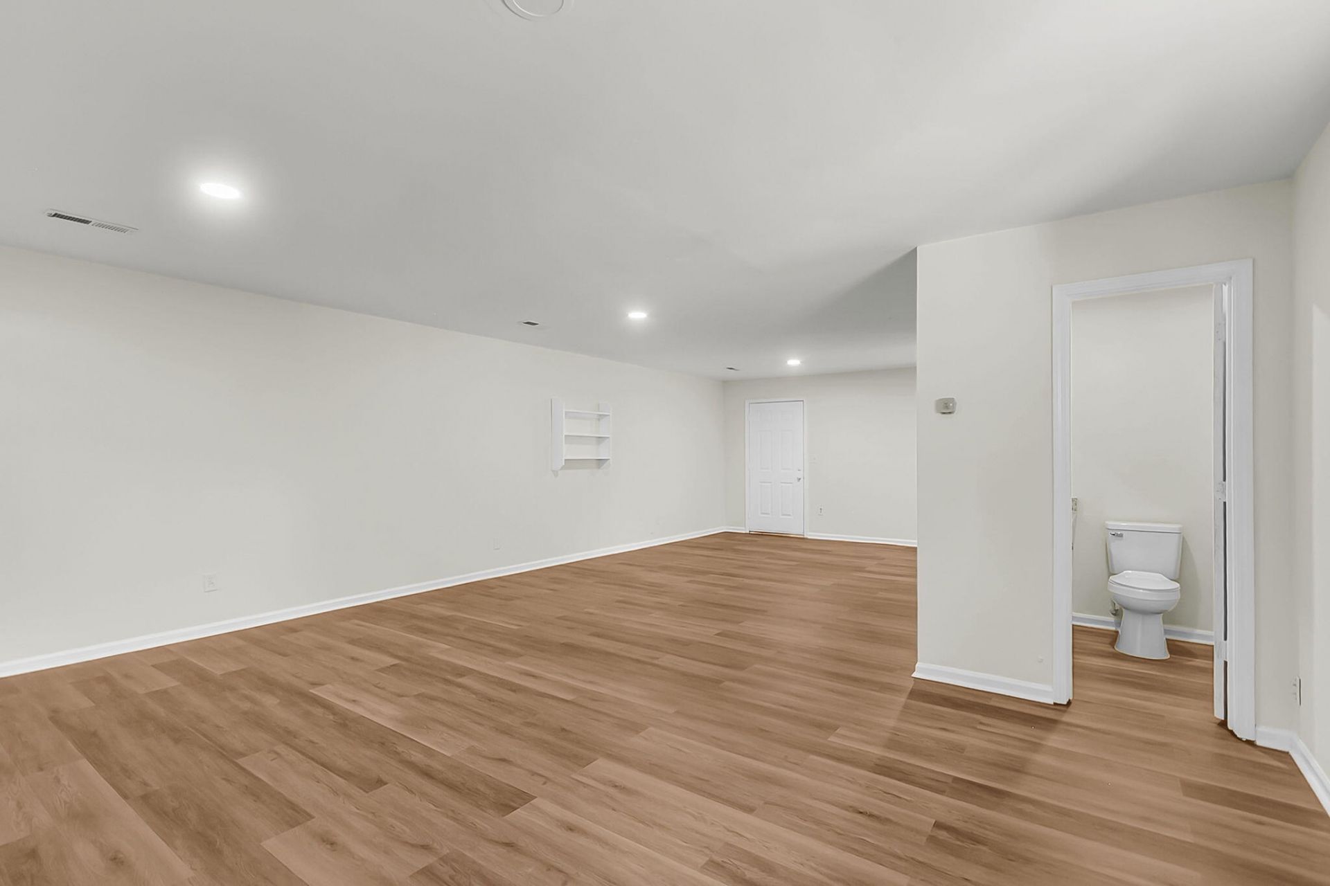 5433 Pennsylvania Avenue Photo 31