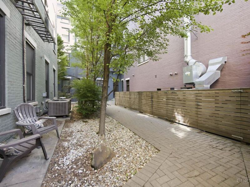 122 W Fifteenth St, Unit 222, Cincinnati, OH 45202 Photo 11