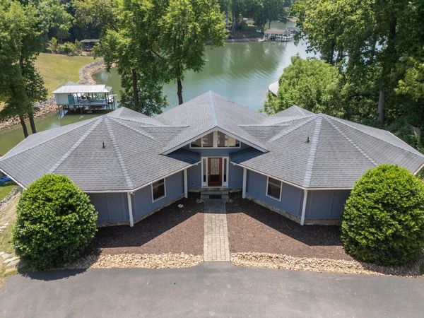 207 Winding WAY , Union Hall, VA 24176