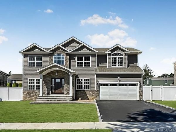51 Michigan Ave , Massapequa, NY 11758