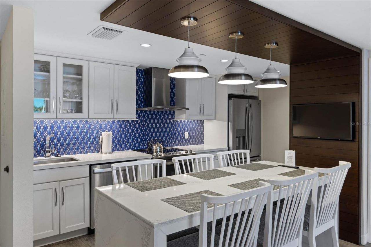 210 Sands Point Road, Unit 2101, Longboat Key, FL 34228 Photo