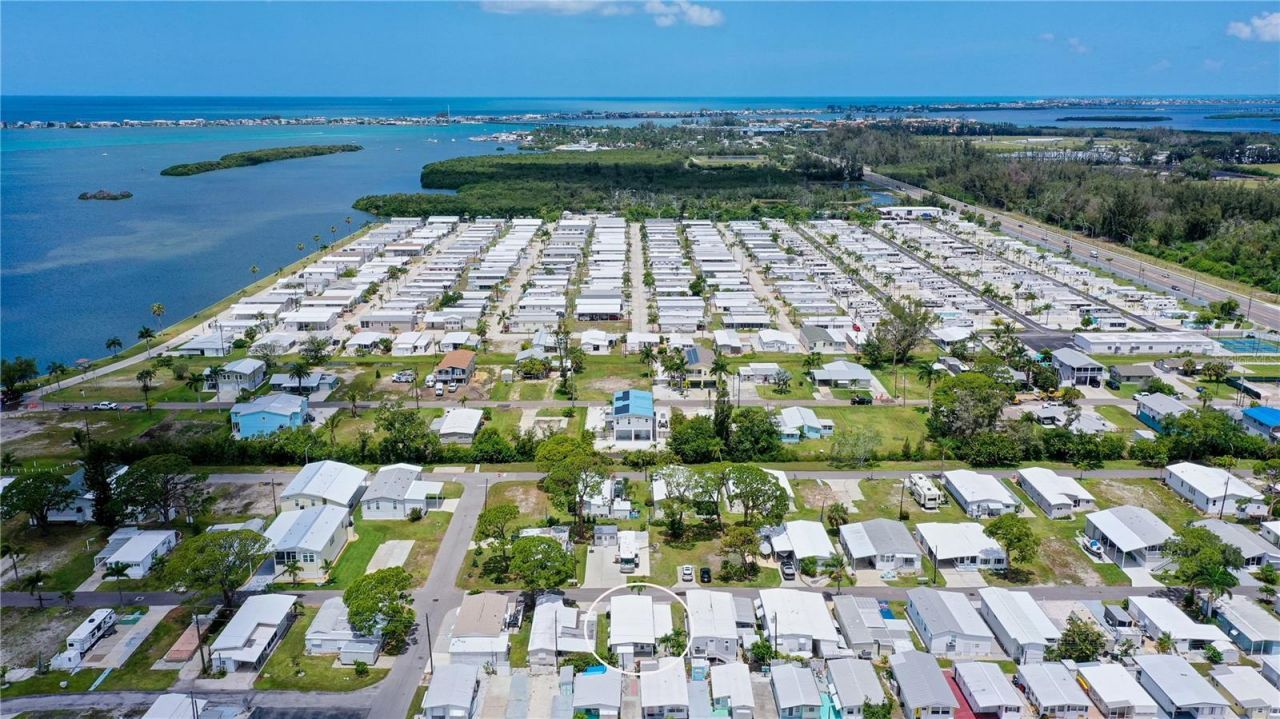 10315 Cortez Road W, Unit 30-5, Bradenton, FL 34210 Photo