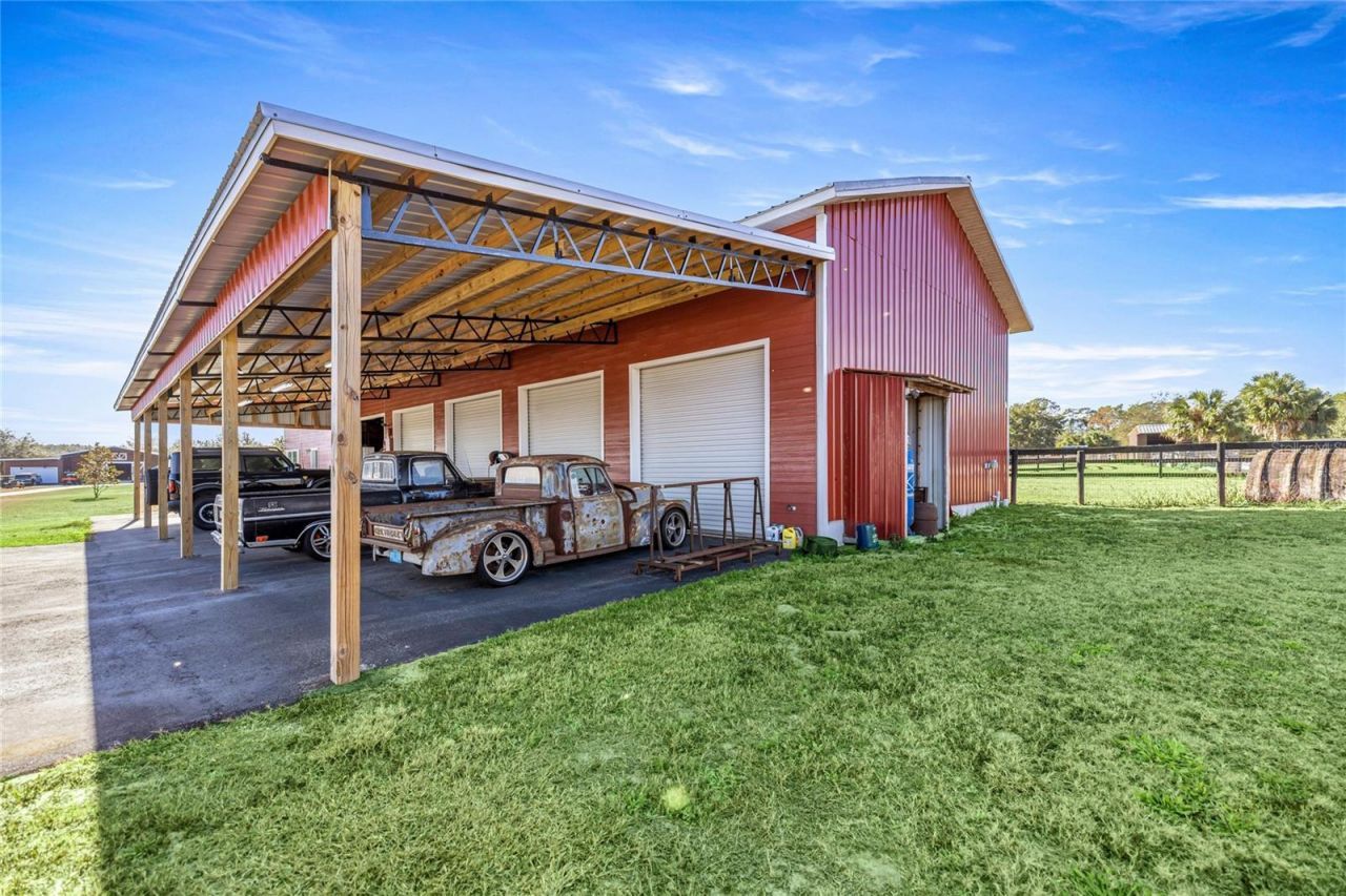 5251 SE 180th Avenue Road , Ocklawaha, FL 32179 Photo