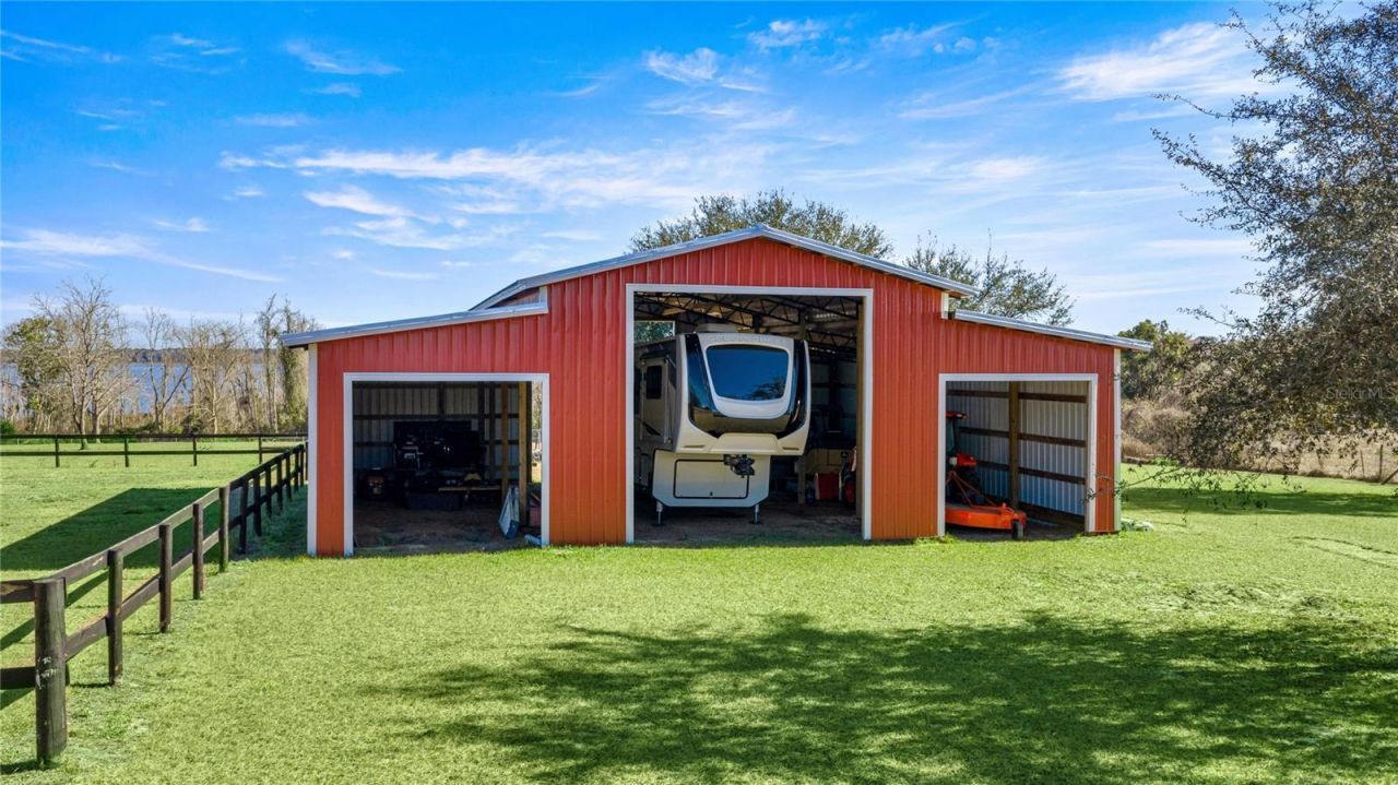 5251 SE 180th Avenue Road , Ocklawaha, FL 32179 Photo