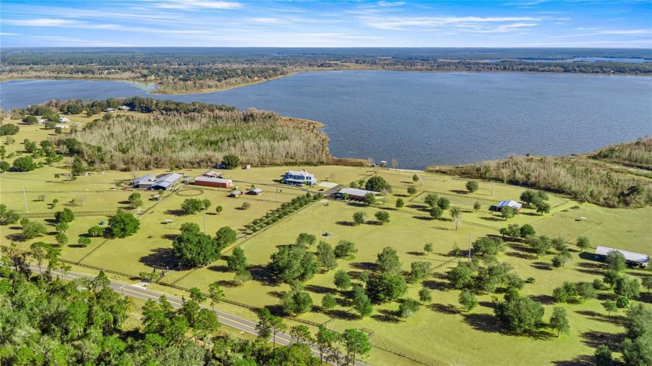5251 SE 180th Avenue Road , Ocklawaha, FL 32179 Photo