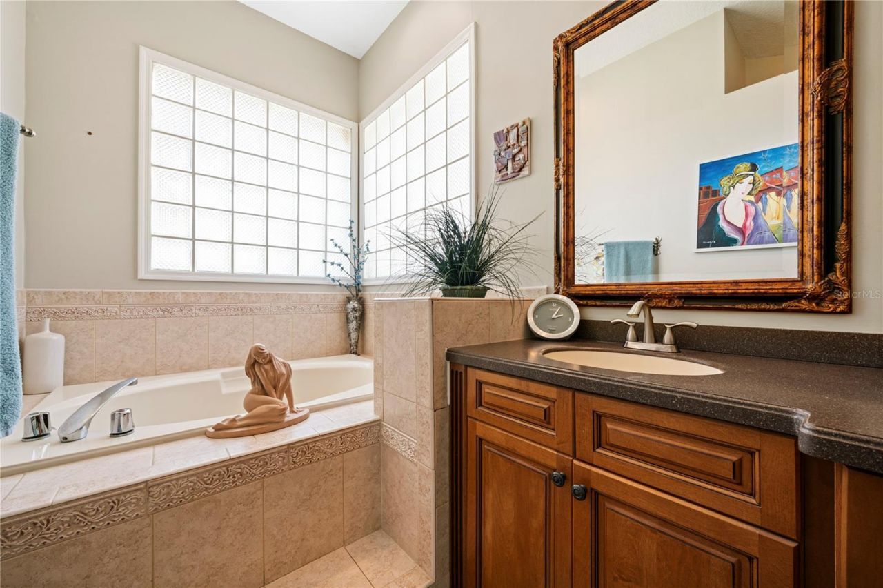 961 Live Oak Avenue Ne, Saint Petersburg, FL 33703 Photo