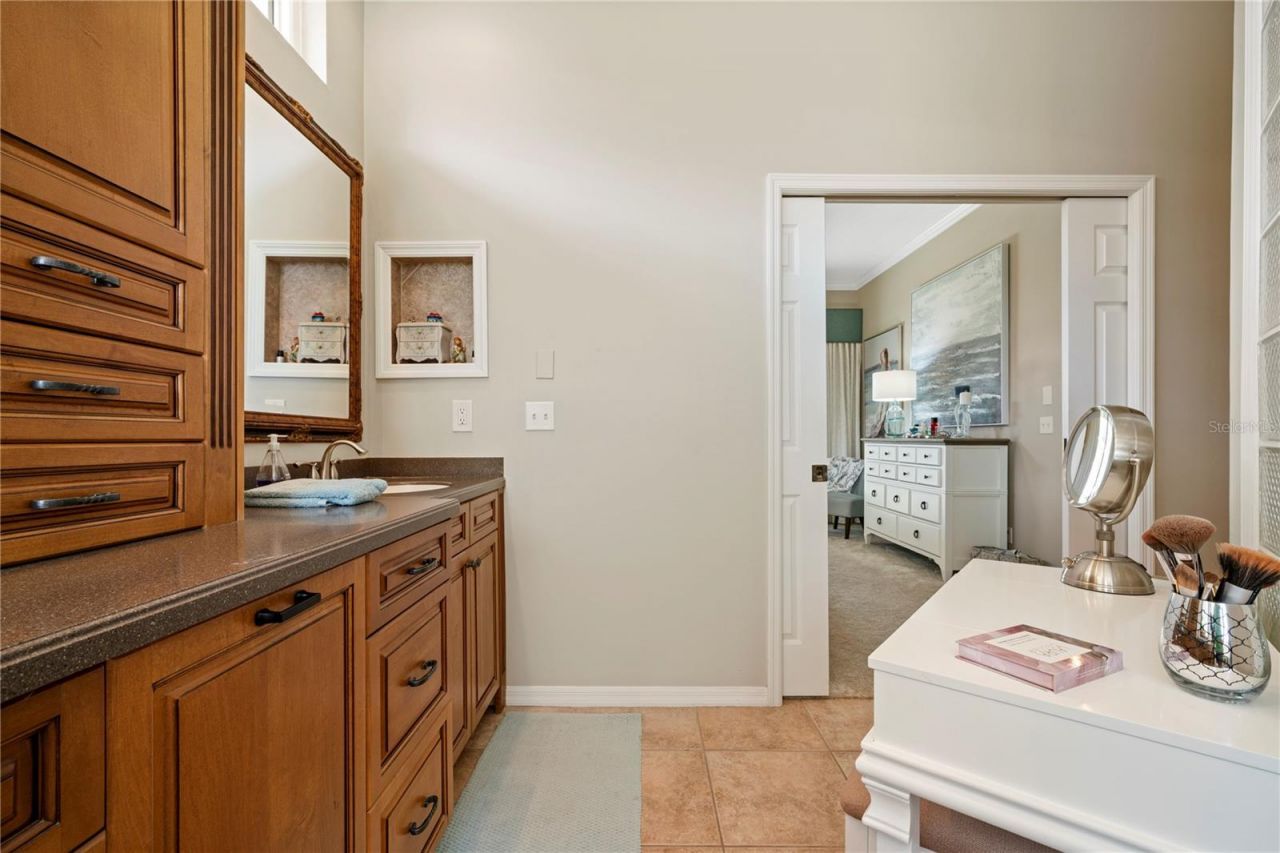 961 Live Oak Avenue Ne, Saint Petersburg, FL 33703 Photo