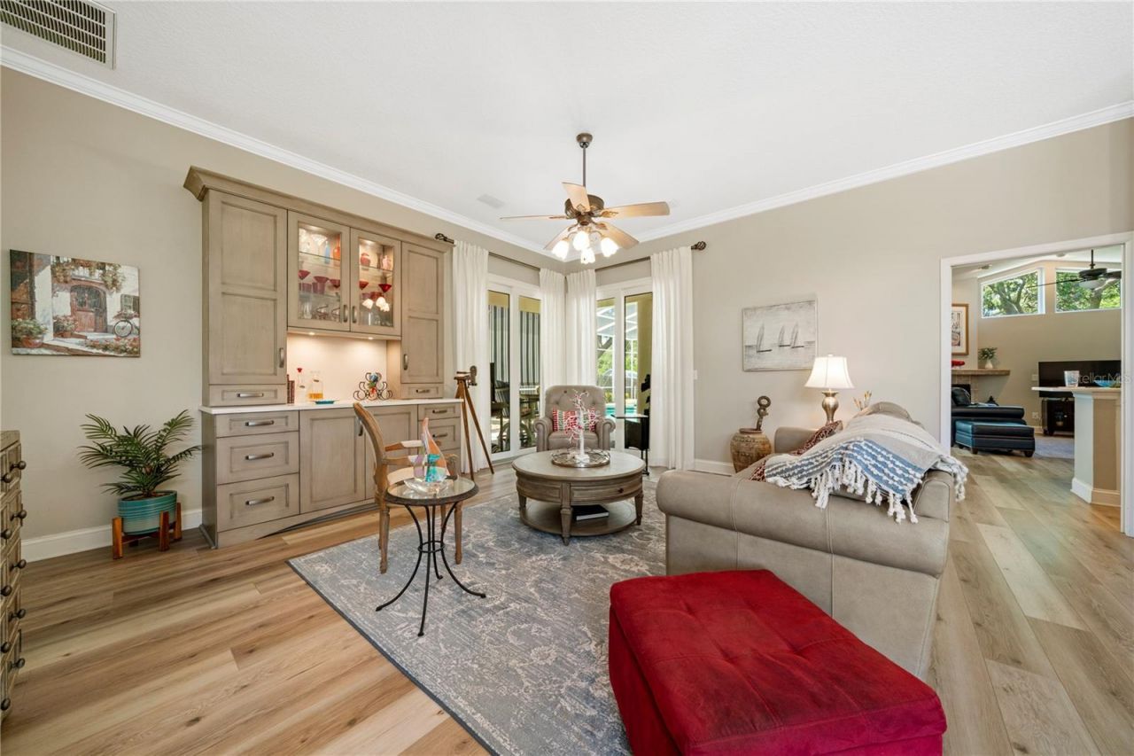 961 Live Oak Avenue Ne, Saint Petersburg, FL 33703 Photo
