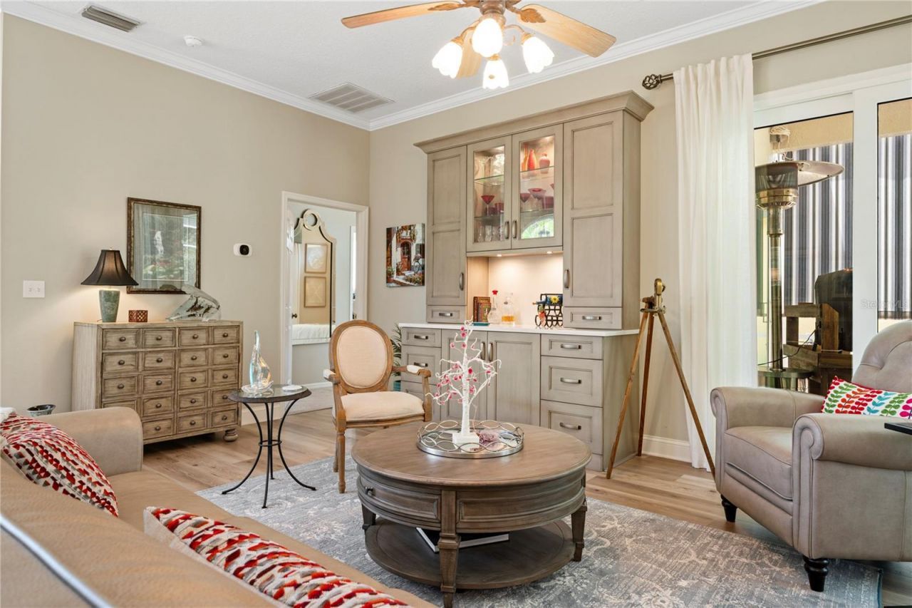 961 Live Oak Avenue Ne, Saint Petersburg, FL 33703 Photo