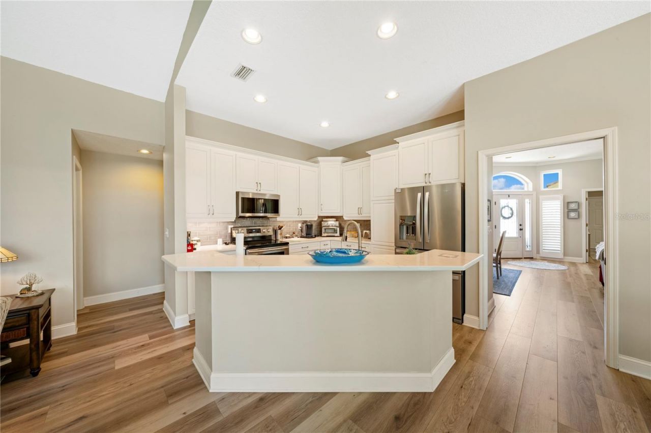 961 Live Oak Avenue Ne, Saint Petersburg, FL 33703 Photo
