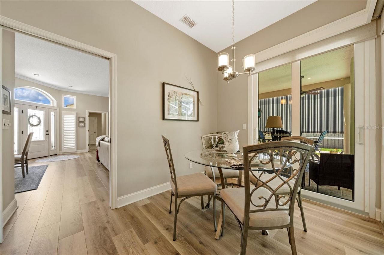 961 Live Oak Avenue Ne, Saint Petersburg, FL 33703 Photo