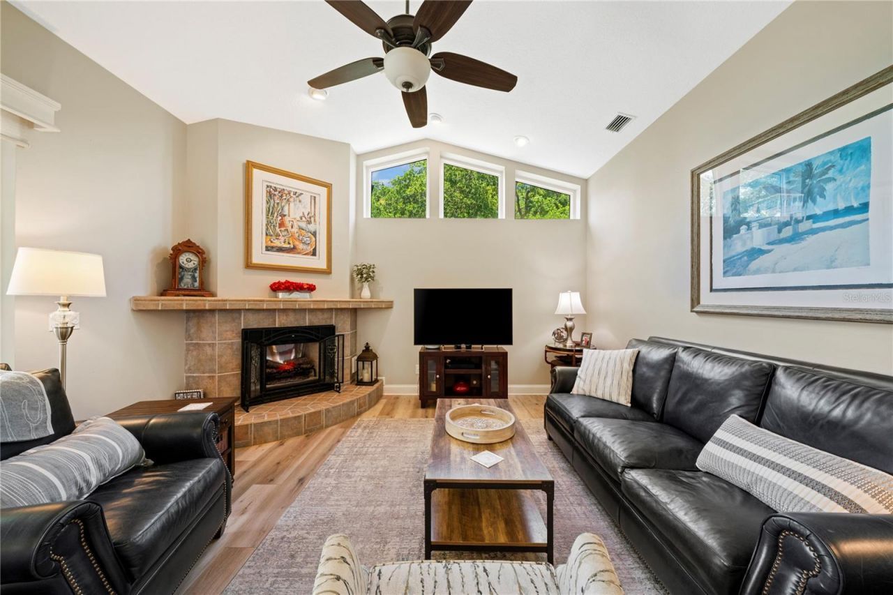961 Live Oak Avenue Ne, Saint Petersburg, FL 33703 Photo