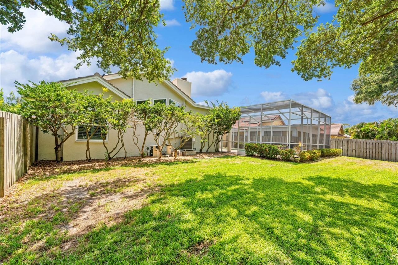 961 Live Oak Avenue Ne, Saint Petersburg, FL 33703 Photo