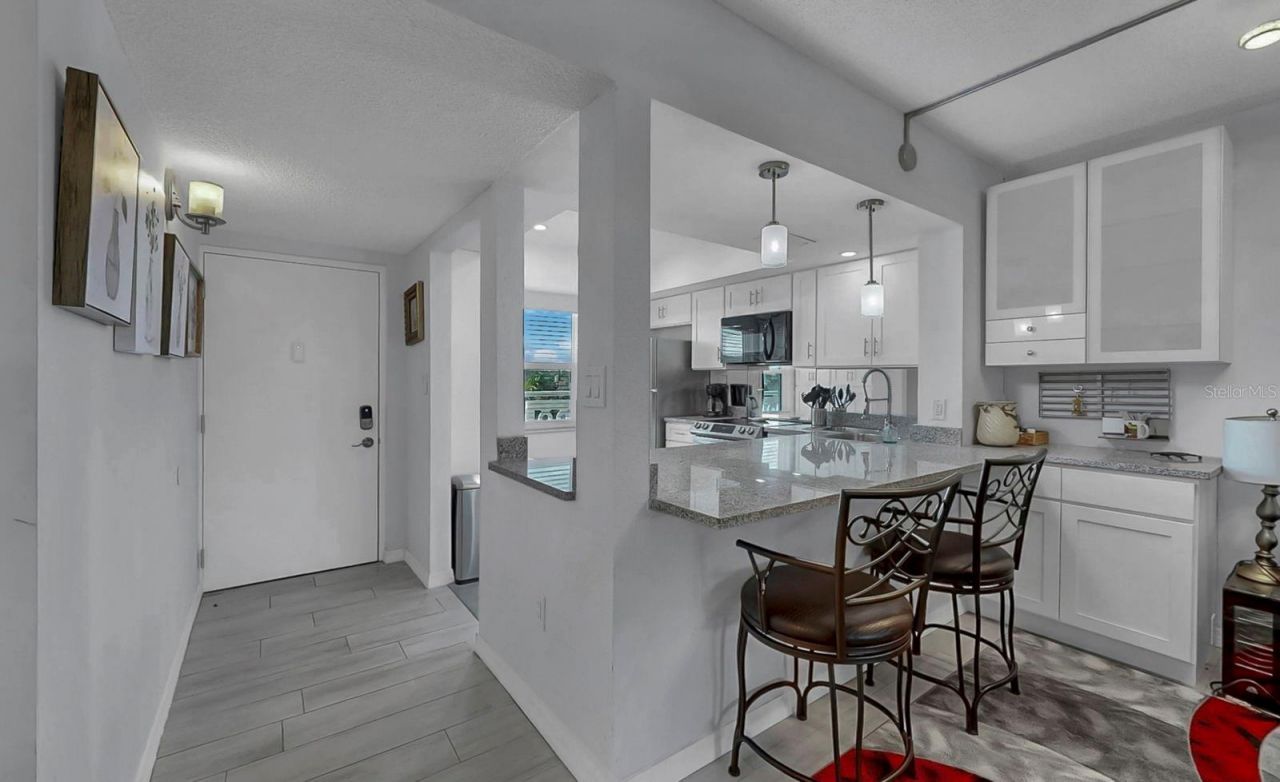 7321 Central Avenue, Unit 307, Saint Petersburg, FL 33710 Photo