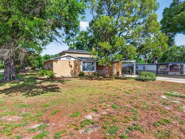 825 W WHATLEY PLACE , TAMPA, FL 33604