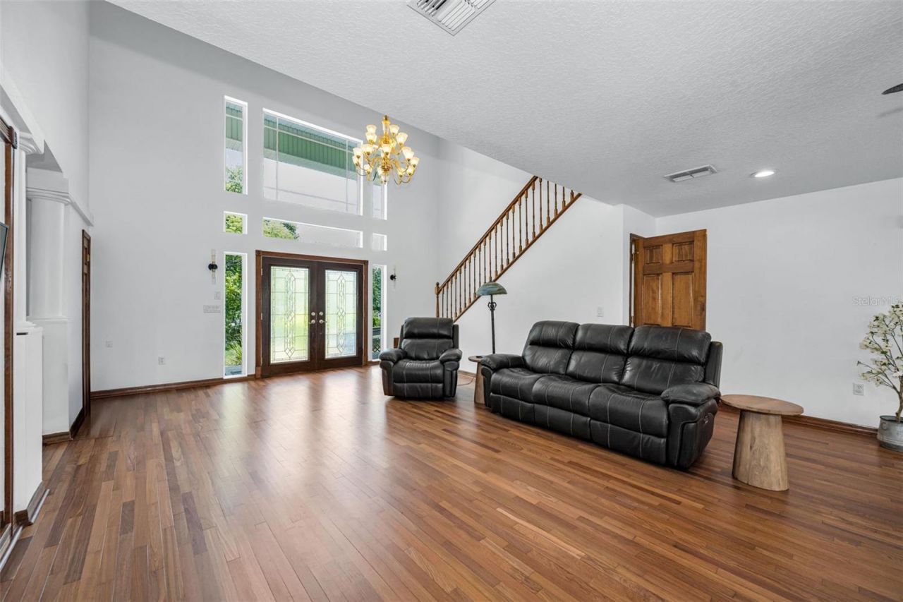 11046 Lakeview Drive, New Port Richey, FL 34654 Photo