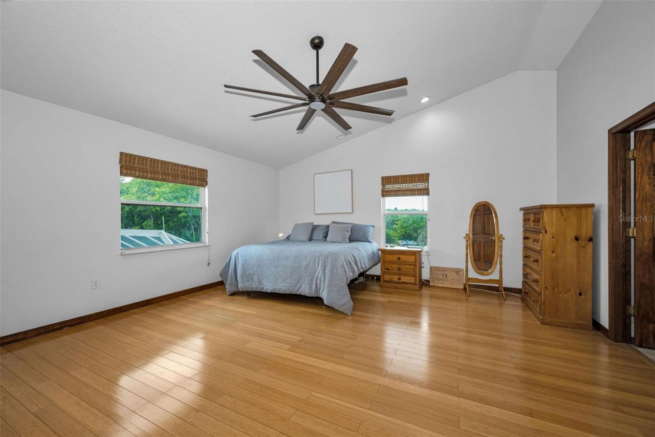 11046 Lakeview Drive, New Port Richey, FL 34654 Photo