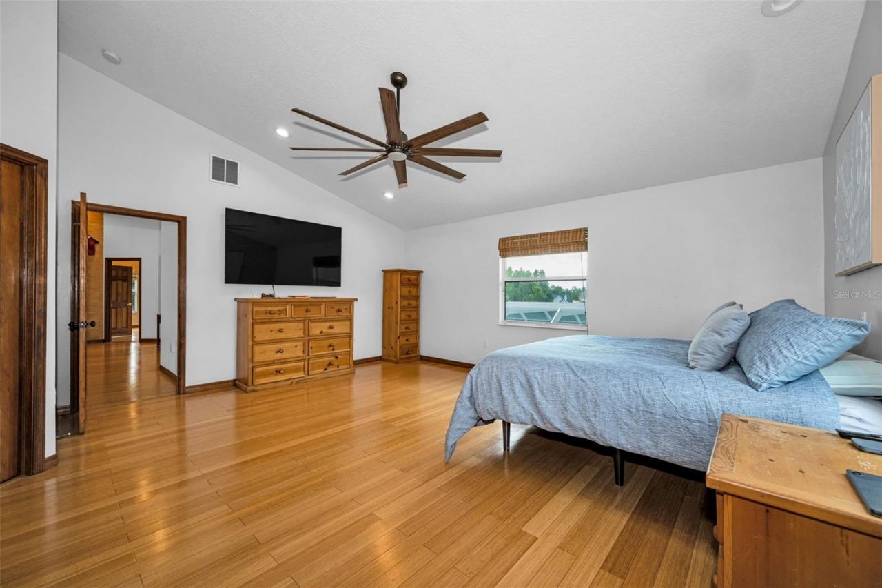 11046 Lakeview Drive, New Port Richey, FL 34654 Photo