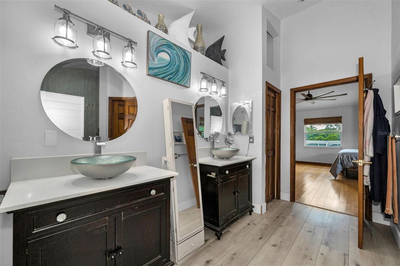 11046 Lakeview Drive, New Port Richey, FL 34654 Photo