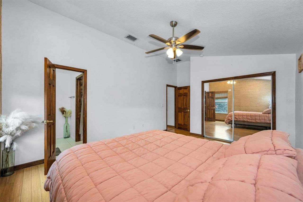 11046 Lakeview Drive, New Port Richey, FL 34654 Photo