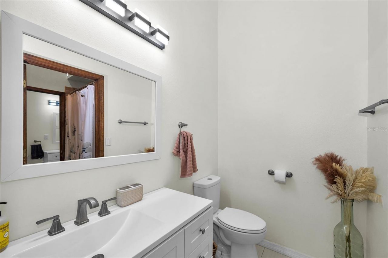 11046 Lakeview Drive, New Port Richey, FL 34654 Photo