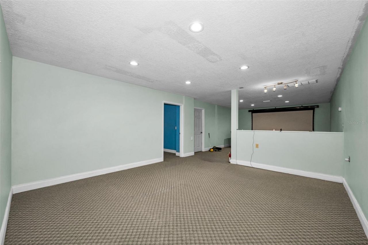 11046 Lakeview Drive, New Port Richey, FL 34654 Photo